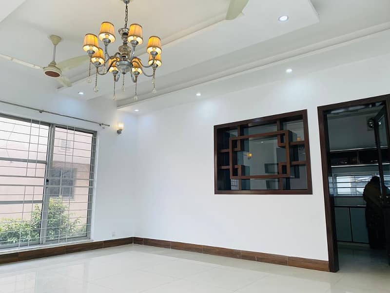 1 Kanal Upper Portion available for rent in DHA Phase 4 19