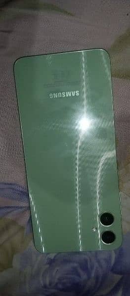 Samsung A05  4  64 GB just open box no used    1hour full charged 2