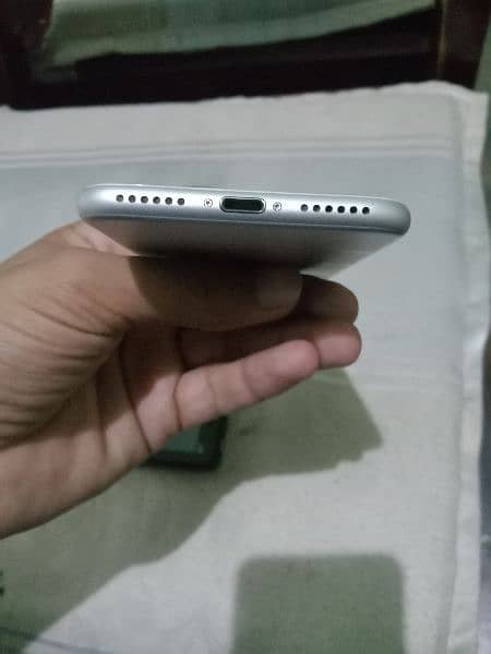 Iphone 7 128 Gb battery 72per finger ok 03 25 53 46 8 22 4