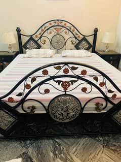 King Size Rod Metal Bed with Side Tables