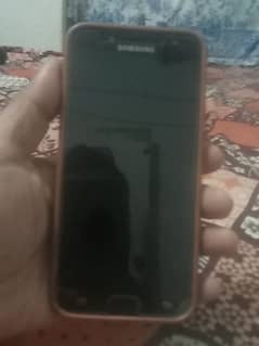 hello I am selling for Samsung j7 pro normal condition 03102183758 0