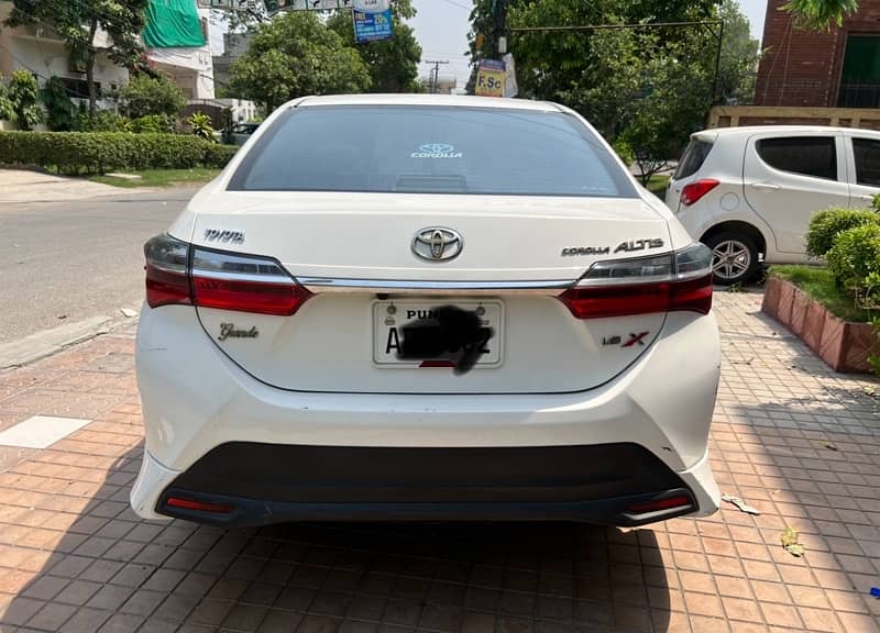 Toyota Altis Grande 2021 1