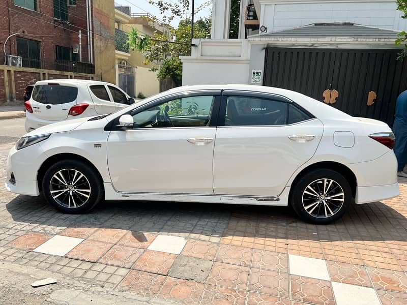 Toyota Altis Grande 2021 3