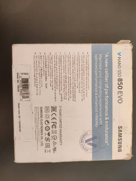 SSD  (samsung Evo 250GB) Hard Drive 3