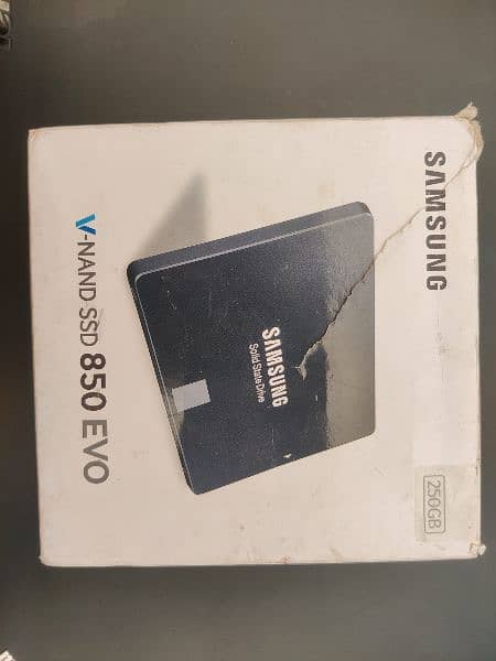 SSD  (samsung Evo 250GB) Hard Drive 5