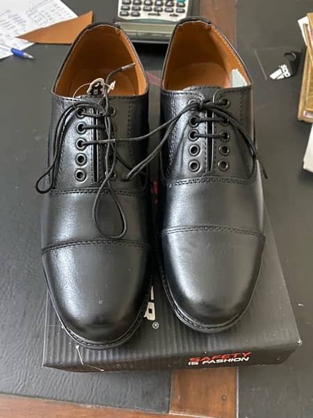 Oxford style dress shoes 0