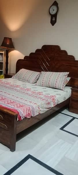 Solid Wooden Queen bed for Sale. 0