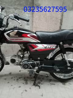 Honda CD 70 22/23 sticker 23 Wala tha 25 modal Kay original Tanki tapy