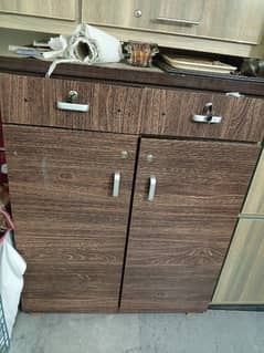 good quality lasani and wood wardrobe/cupboard 4/3 feet