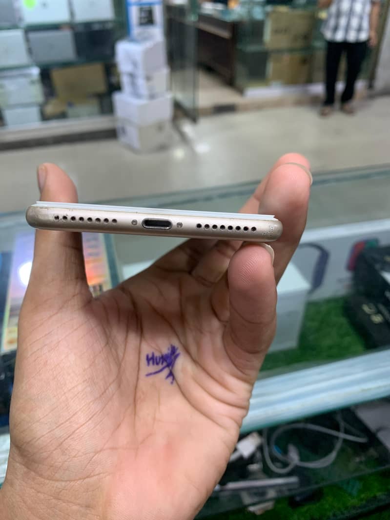 iphone 7 plus PTA 4