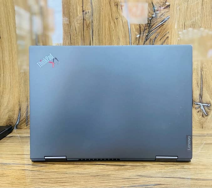 Thinkpad X1 yoga i5 10th Gen 16Gb Ram 256GbSSD Intel Iris Xe GPU 5