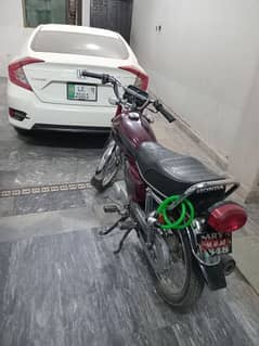 Honda 125 model 23 zero metter condition  own my name