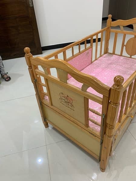 wooden baby cot extendable with drawers 3