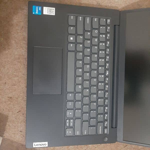 lenovo core-i5 laptop 3