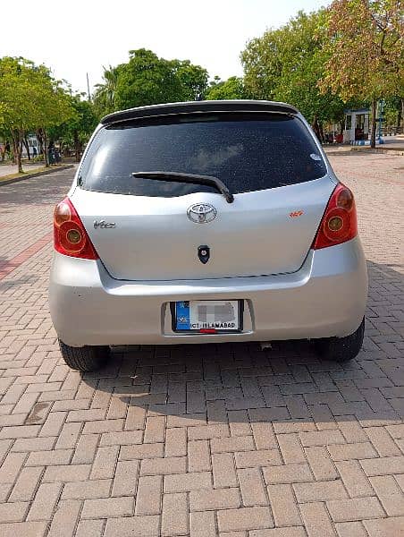 Toyota Vitz RS 1.3 Original 18