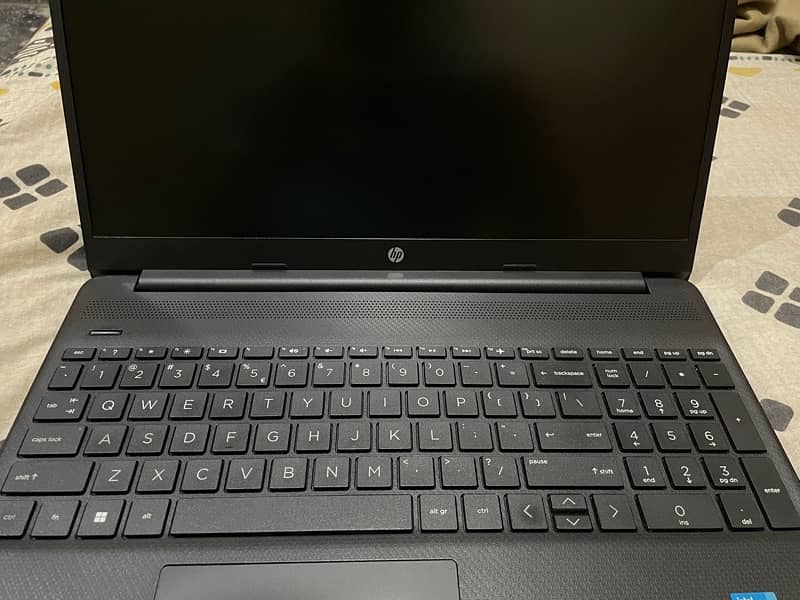 HP Laptop Model 15s-fa5000nia 1