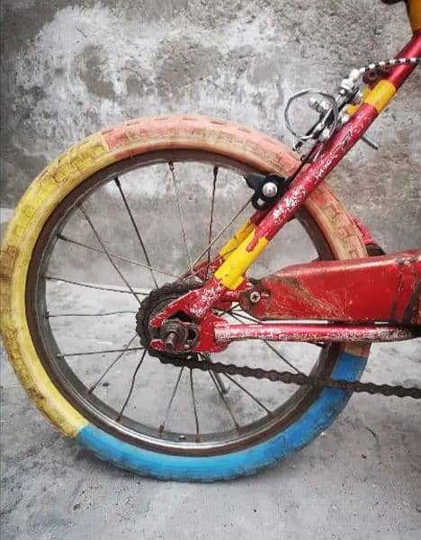 bicycle for 6-10 year kids. 1