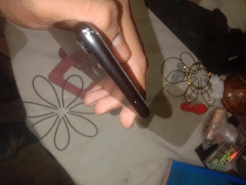 iphone 7 Matt black colour 10/10 condition 1