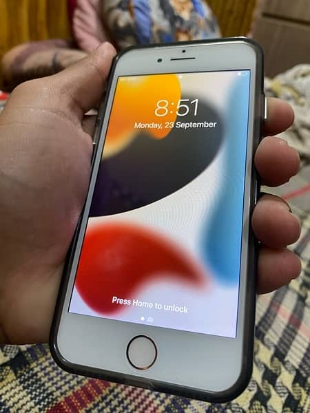 i phone 7… 10/10 condition urgent sale 3