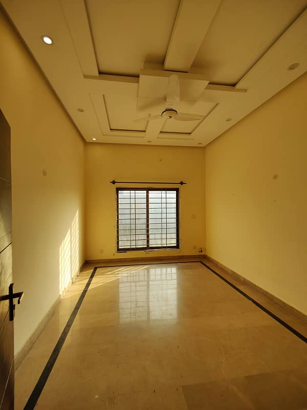 Beautiful Kanal House For Rent 22