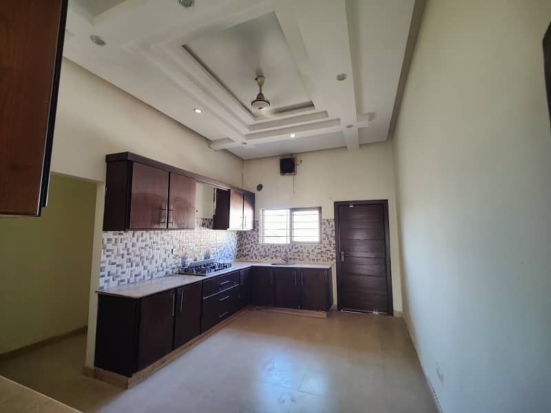 Beautiful Kanal House For Rent 25