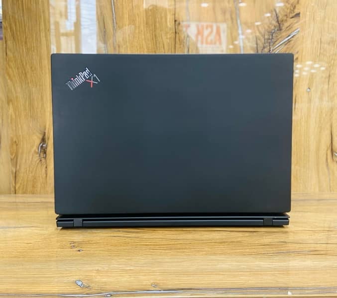 ThinkPad X1 Carbon Gen 8 i5-10th Gen 16Gb Ram 256Gb SSD 2