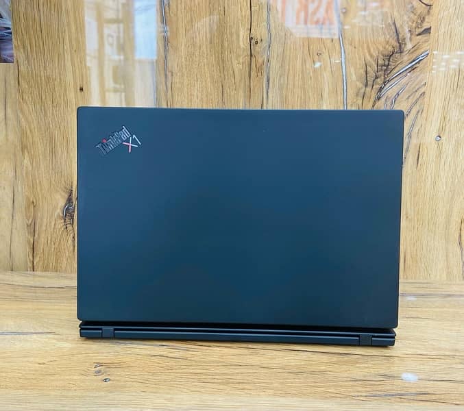 ThinkPad X1 Carbon Gen 8 i5-10th Gen 16Gb Ram 256Gb SSD 4