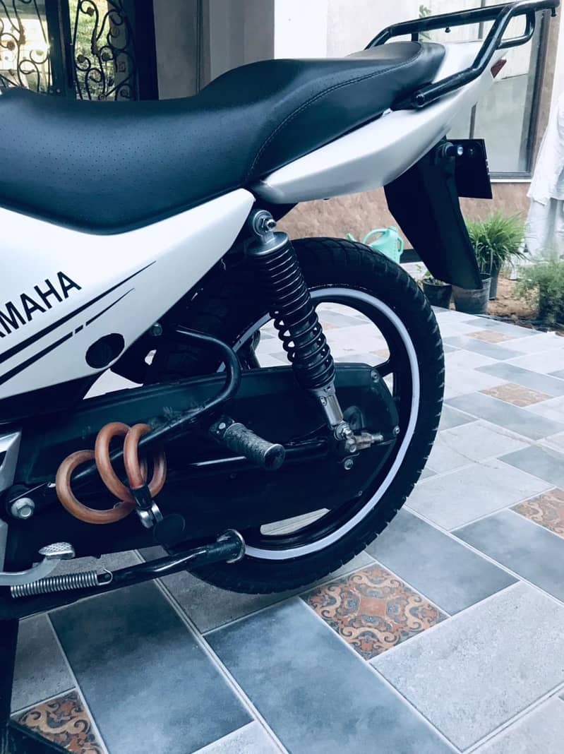 Yamha YBR 125 G I need money urgent sale 3