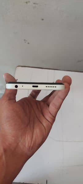 Infinix smart 7  rate 20000 03275142123 0