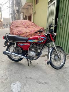 Honda CG 125 brand new condition B2B 2018 just 21k km driven like new