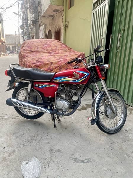 Honda CG 125 brand new condition B2B 2018 just 21k km driven like new 0