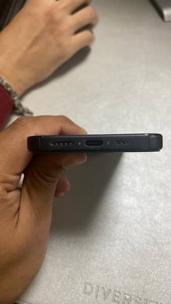 iPhone 15 pro (Titanium blue) 1