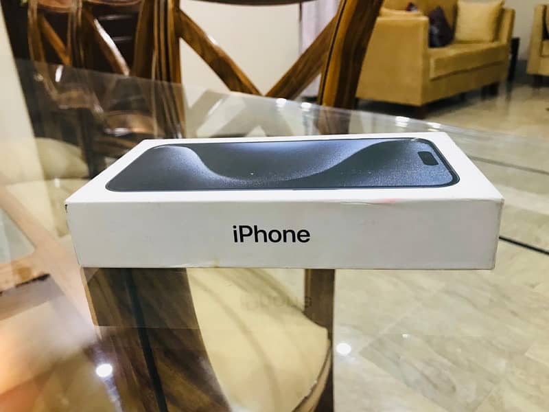 iPhone 15 pro (Titanium blue) 6