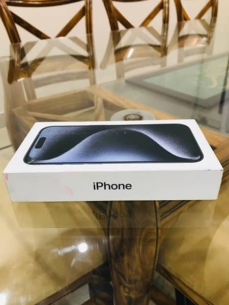 iPhone 15 pro (Titanium blue) 8