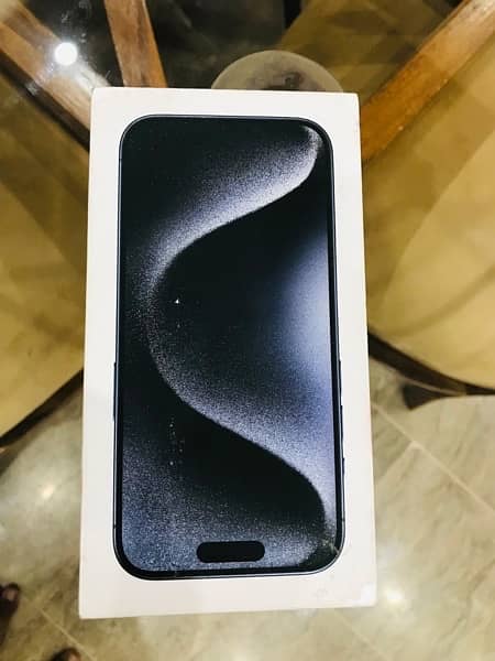 iPhone 15 pro (Titanium blue) 10