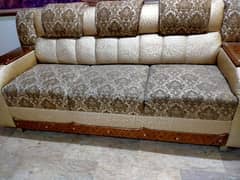 Wooden 3,2,1 seater sofa set with Molty foam in excellent condition.