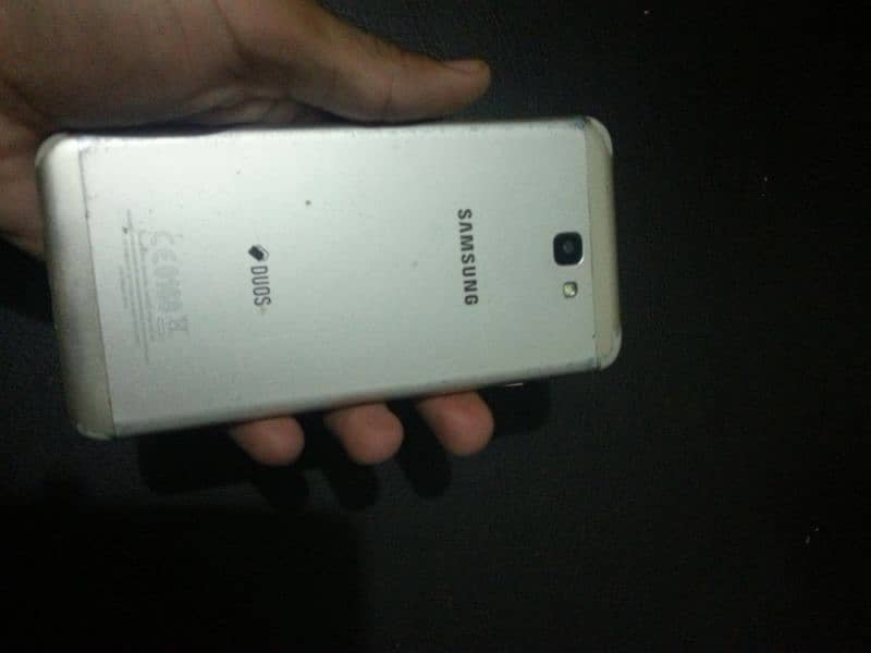 Samsung mobile hai 3