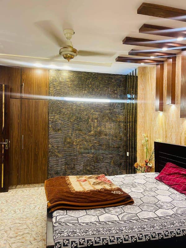 10 Marla luxury furnished available for rent in osb perdy weekly monthly available in bahria town lahore 10