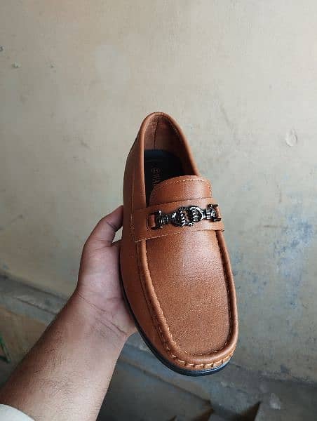 shoes only 10 number size available 2