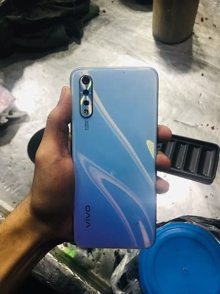 vivo s1 4/128 6