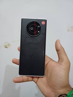 Leica leitz phone 1 ,12GB 256GB snpdrgn 888 Rs 40000