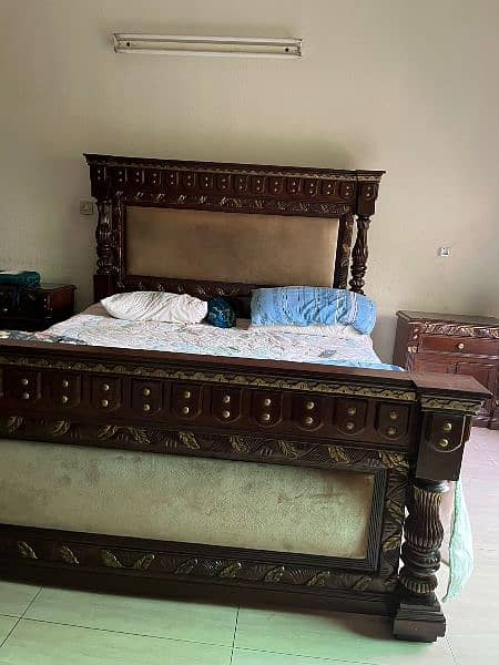 wooden bed set and 2 side tables and 1 dressing table 2