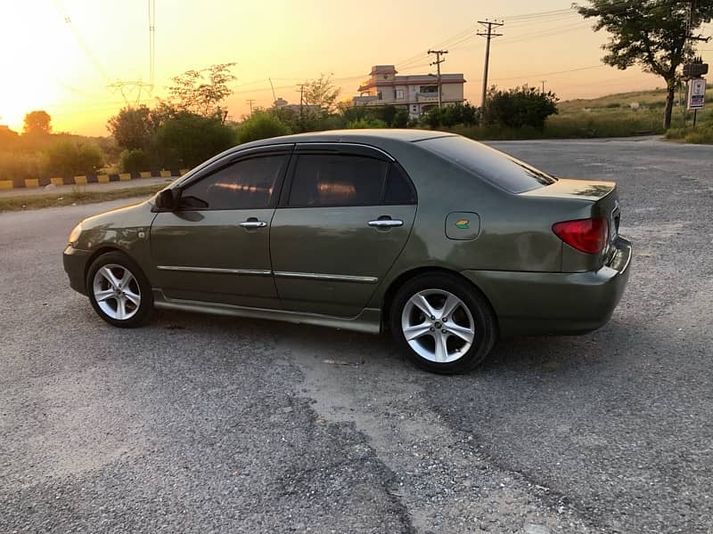 Toyota Corolla Altis 2002 4