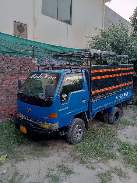 Toyota  dyna 3