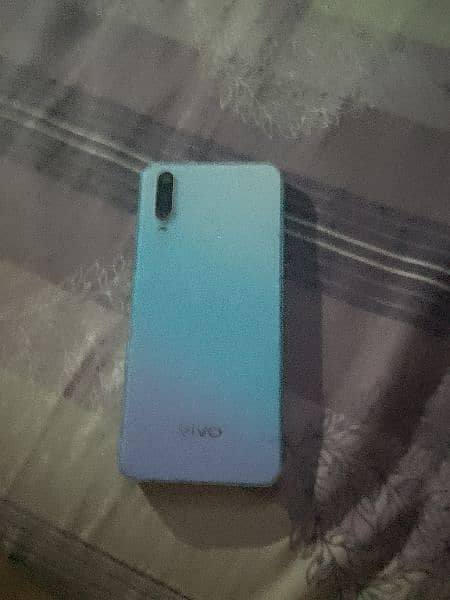 Vivo y 17 1