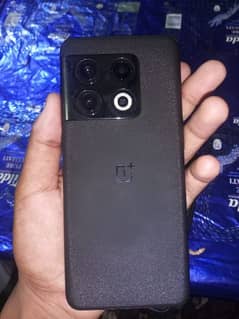 onepls 10 pro 5g 10/10 (4 month sim working) 16/256. exchange possible 0