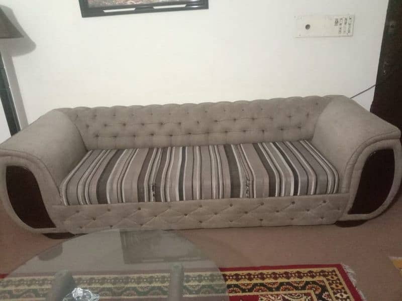 King size sofa . . . . 03396161061 4