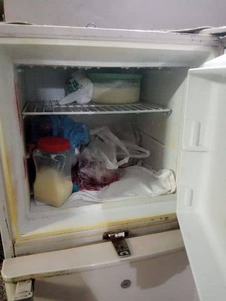 Dawlance refrigerator 3