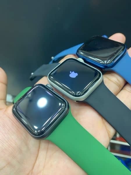 Apple Watch Series 5 series 6 40mm 9/10 conditions 1