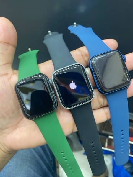 Apple Watch Series 5 series 6 40mm 9/10 conditions 2